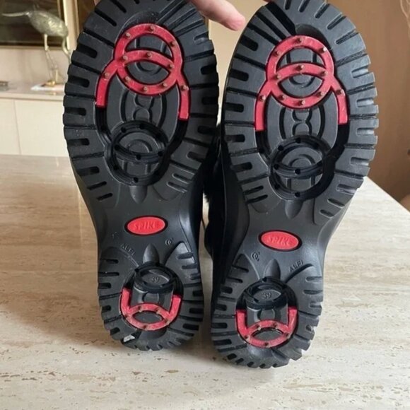 Olang quilted boots with retractable cleats in size 39 (8) - Picture 13 of 16